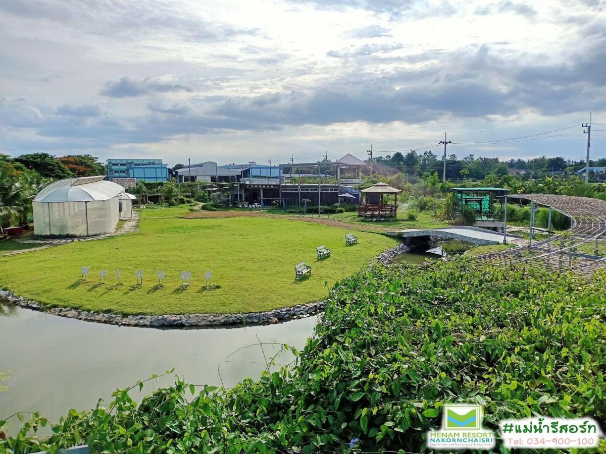 Menam Resort ナコーンパトム エクステリア 写真