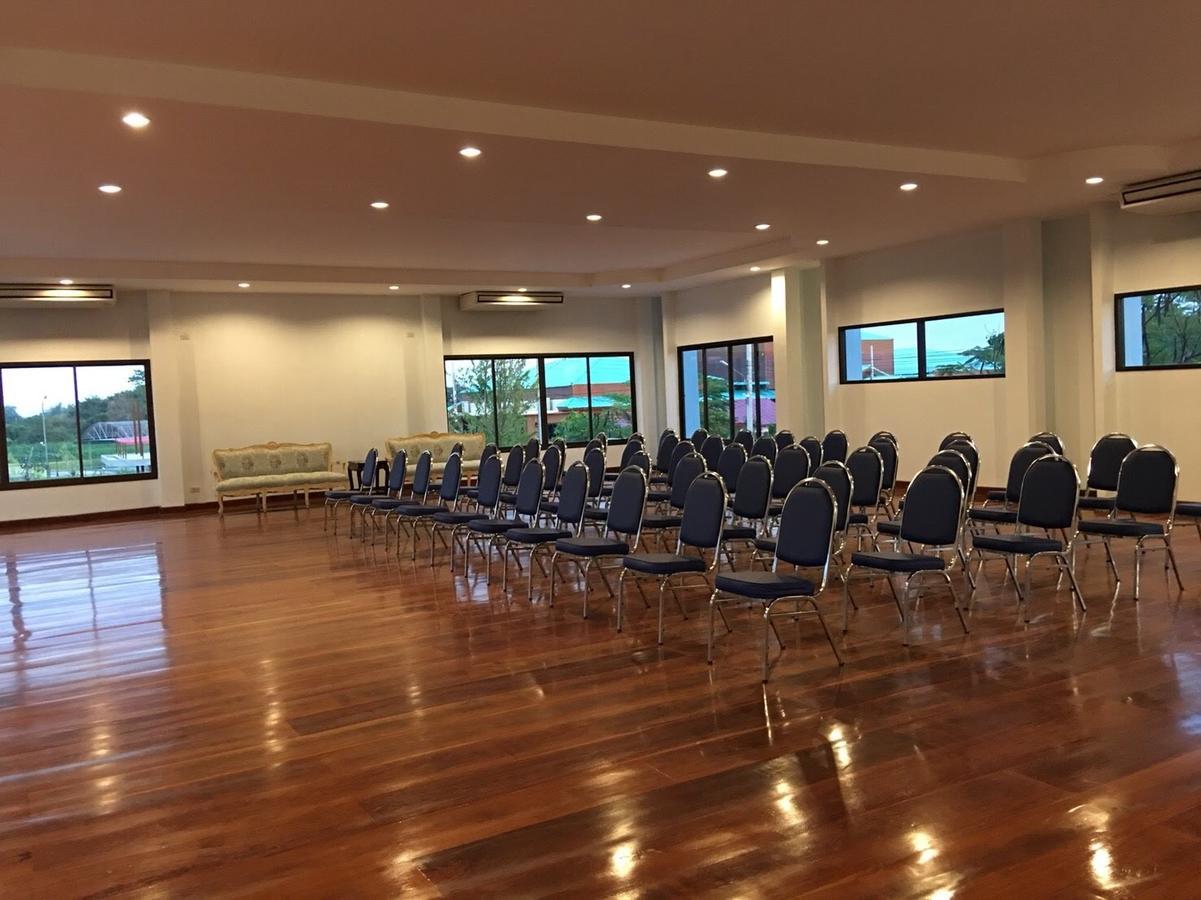 Menam Resort ナコーンパトム エクステリア 写真